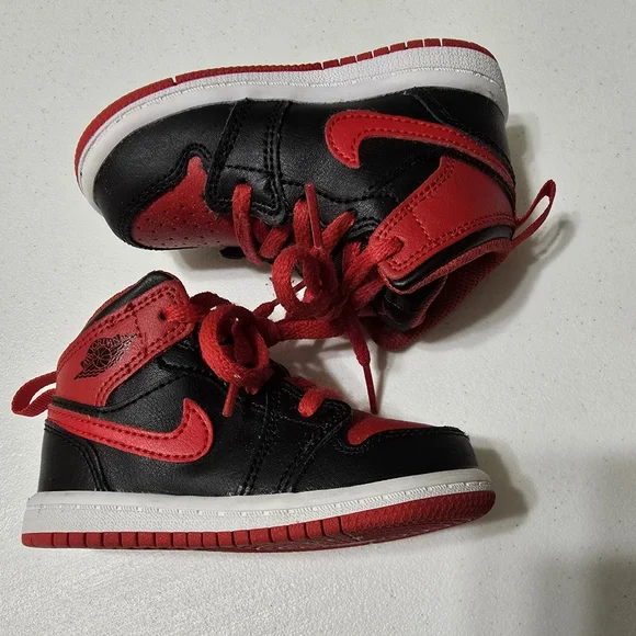Nike Air Jordan 1 Mid "Alternate Bred" Youth Sneakers Size 6C
